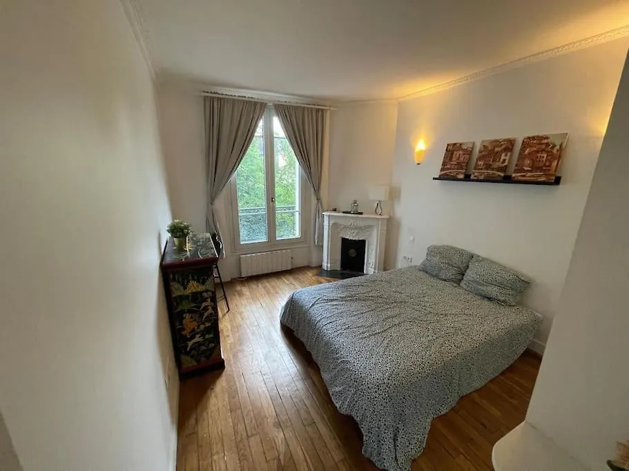 アパート Entire Rental Unit In パリ フランス