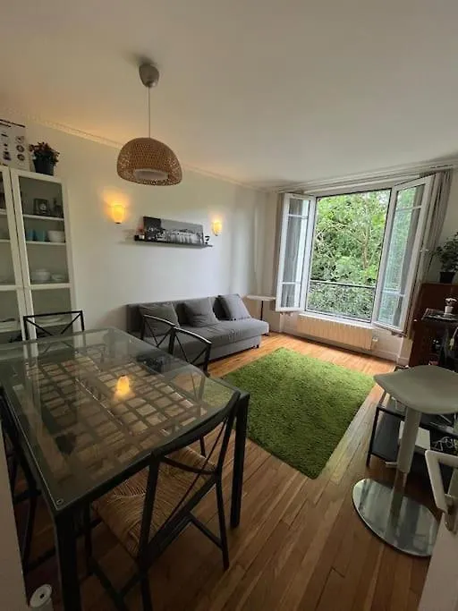 Entire Rental Unit In パリ