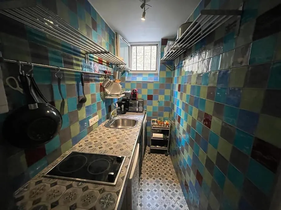 Entire Rental Unit In Paris Apartment